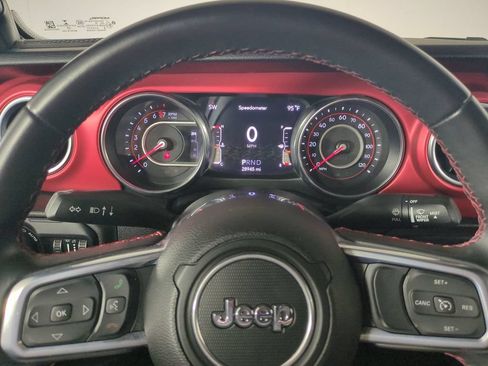 Used 2022 Jeep Wrangler Unlimited Rubicon AWD/4WD image 32