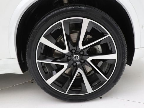 Used 2023 Volvo XC90 B6 Plus w/ Protection Package Premier AWD/4WD image 9