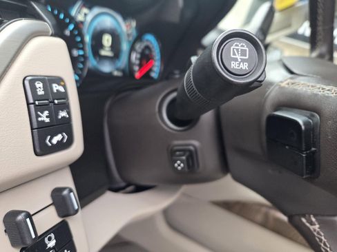 Used 2019 GMC Yukon Denali w/ Denali Ultimate Package image 45