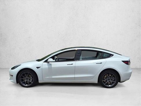 Used 2022 Tesla Model 3 Long Range AWD/4WD image 8