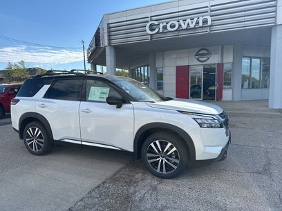 New 2025 Nissan Pathfinder Platinum