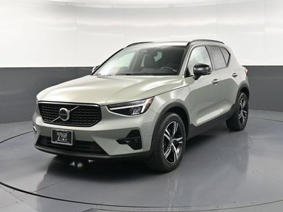 Used 2023 Volvo XC40 B5 Plus w/ Driver Assist Package