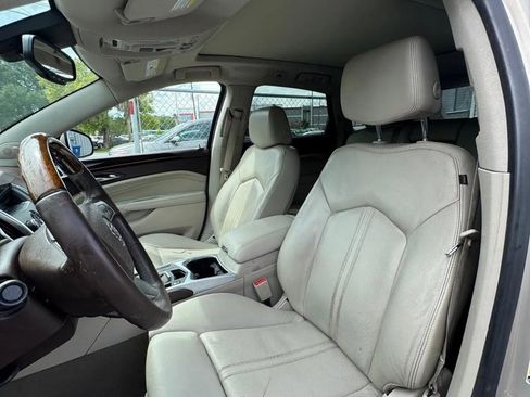Used 2010 Cadillac SRX Luxury FWD image 6