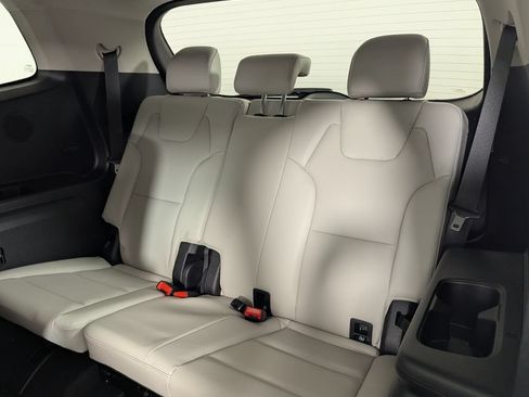 Used 2024 Kia Telluride SX Prestige w/ Towing Package AWD/4WD image 24