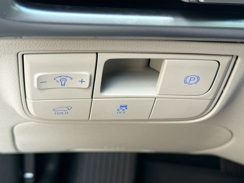 New 2026 Hyundai Tucson Limited image 36