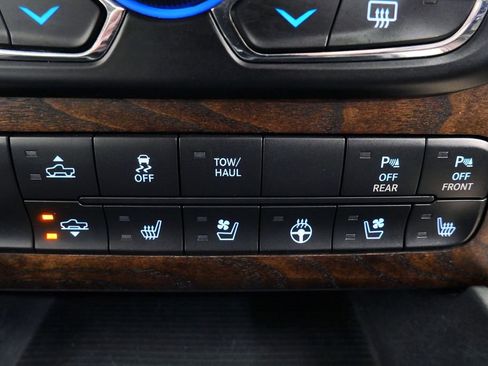 Used 2017 RAM 1500 Laramie Longhorn w/ Convenience Group image 27