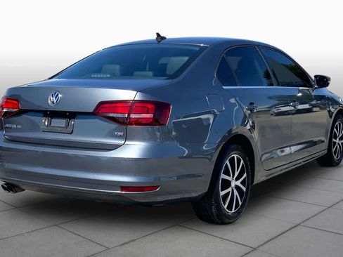Used 2018 Volkswagen Jetta SE FWD image 13