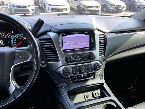 Used 2017 Chevrolet Suburban Premier image 6