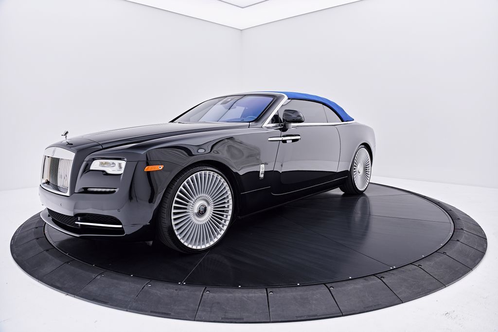 Used 2019 Rolls-Royce Dawn RWD image 13