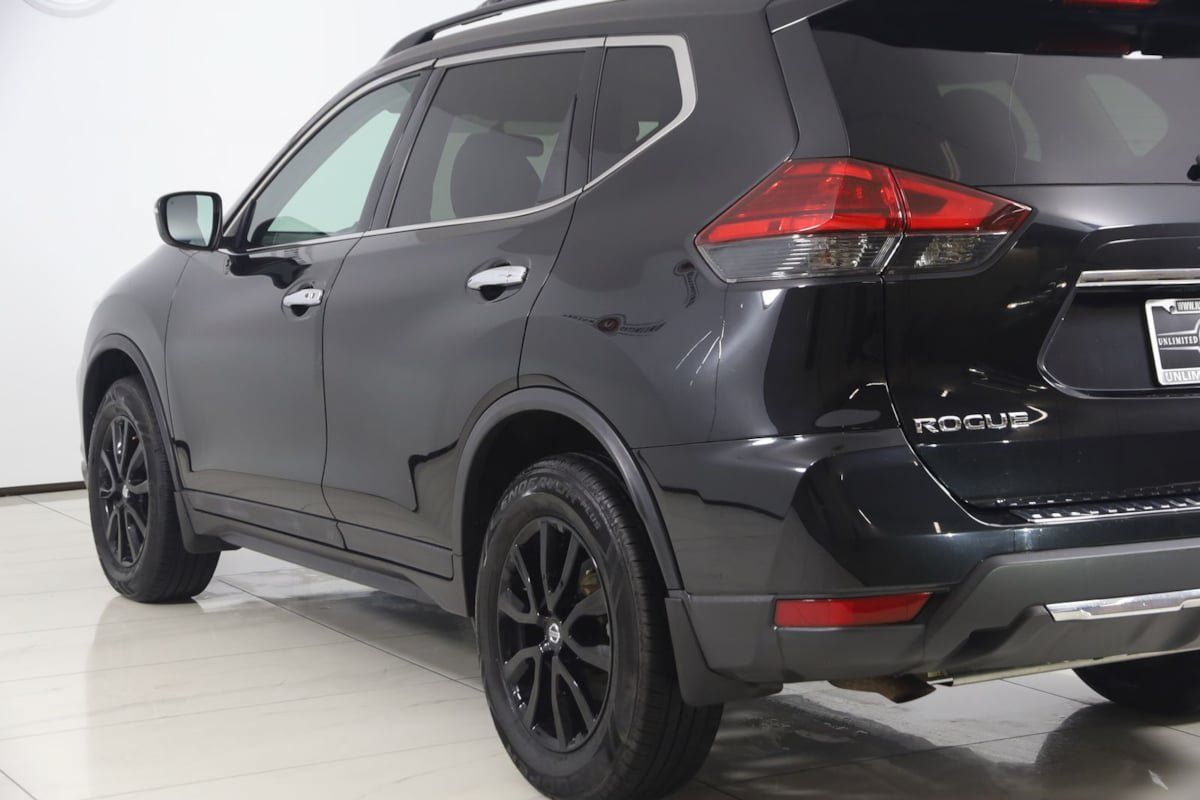 Used 2017 Nissan Rogue SV w/ Midnight Edition AWD/4WD image 20
