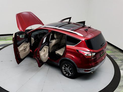 Used 2018 Ford Escape Titanium AWD/4WD image 39