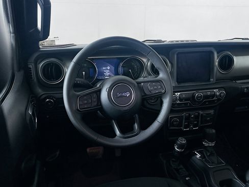 Used 2023 Jeep Wrangler Unlimited w/ 8.4" Radio Group AWD/4WD image 17