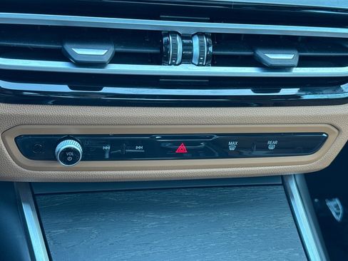 Certified 2024 BMW 330e RWD image 26