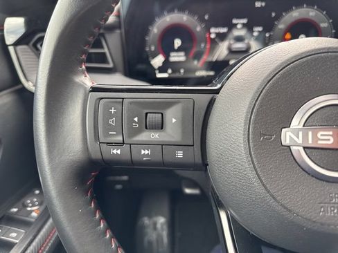 Used 2025 Nissan Kicks SR AWD/4WD image 18