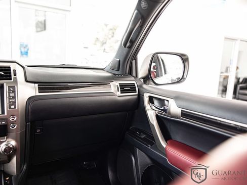 Used 2020 Lexus GX 460 Luxury w/ Luxury Sport Package AWD/4WD image 41