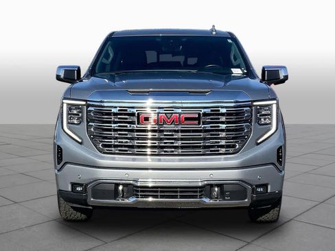Used 2024 GMC Sierra 1500 Denali w/ Technology Package AWD/4WD image 4