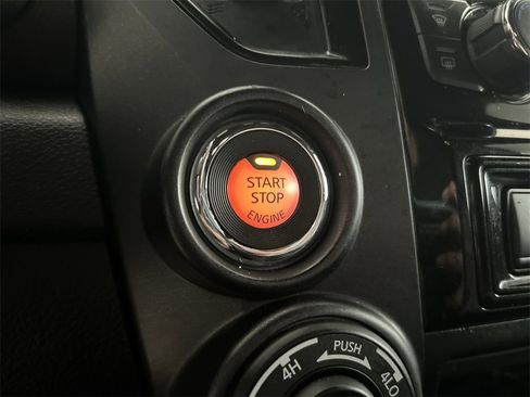 Used 2020 Nissan Titan PRO-4X w/ Pro-4x Convenience Package image 33