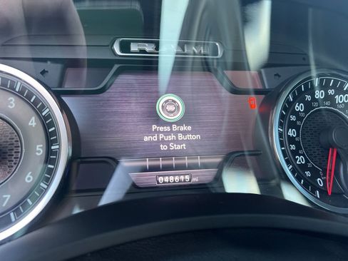 Used 2019 RAM 2500 Laramie w/ Night Edition image 7