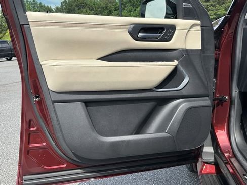 Certified 2025 Nissan Armada Platinum Reserve AWD/4WD image 12