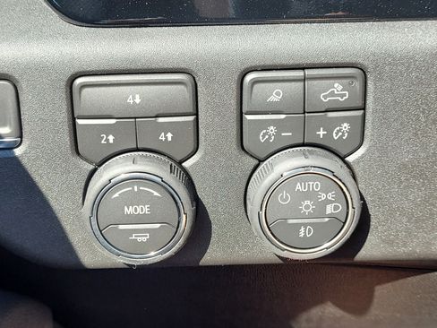 New 2025 Chevrolet Silverado 2500 LT w/ Texas Edition image 19