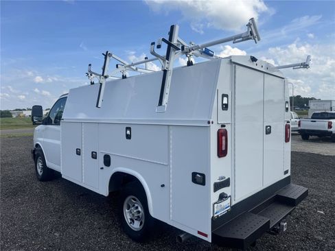 New 2025 Chevrolet Express 3500 w/ Power Convenience Package image 10
