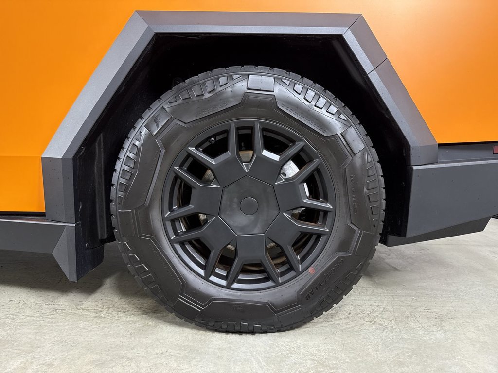 Used 2024 Tesla Cybertruck AWD Crew Cab image 14