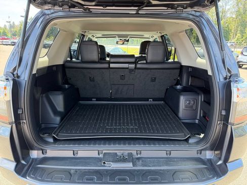 Used 2023 Toyota 4Runner TRD Off-Road Premium w/ Moonroof Package AWD/4WD image 23