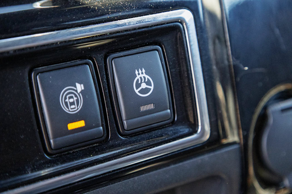 Used 2024 Nissan Titan Platinum Reserve AWD/4WD image 8