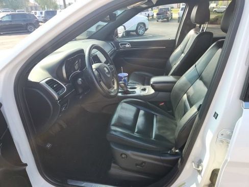 Used 2019 Jeep Grand Cherokee Limited AWD/4WD image 10