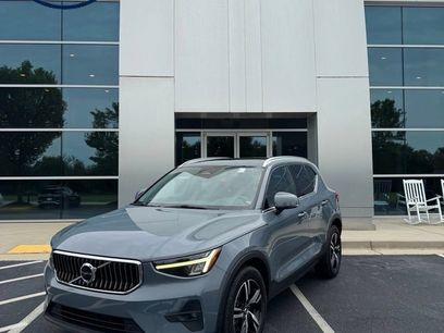 Used 2023 Volvo XC40 B5 Plus