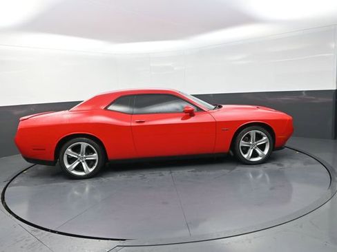 Used 2016 Dodge Challenger R/T RWD image 25