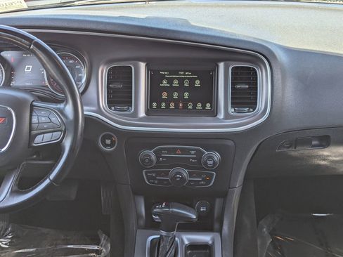 Used 2022 Dodge Charger SXT RWD image 14