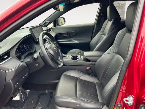 Used 2021 Toyota Venza XLE w/ Softex Package image 15