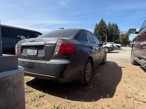 Used 2010 Subaru Impreza 2.5i Premium AWD/4WD image 4