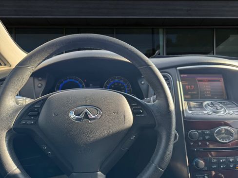 Used 2015 INFINITI QX50 Journey image 4