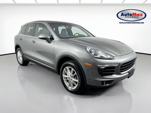 Used 2016 Porsche Cayenne AWD/4WD image 1
