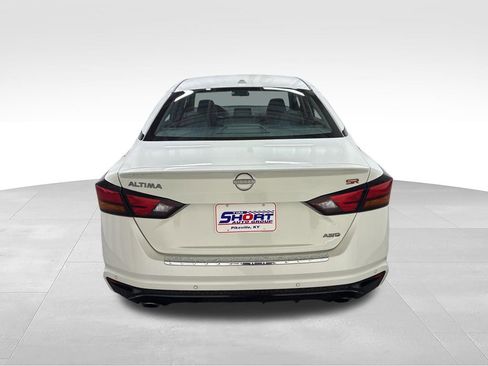 Used 2023 Nissan Altima 2.5 SR AWD/4WD image 6