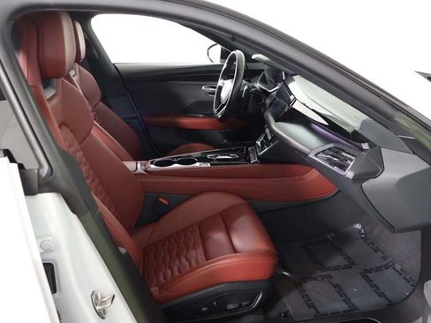 Used 2022 Audi e-tron GT Prestige w/ Prestige Package AWD/4WD image 35