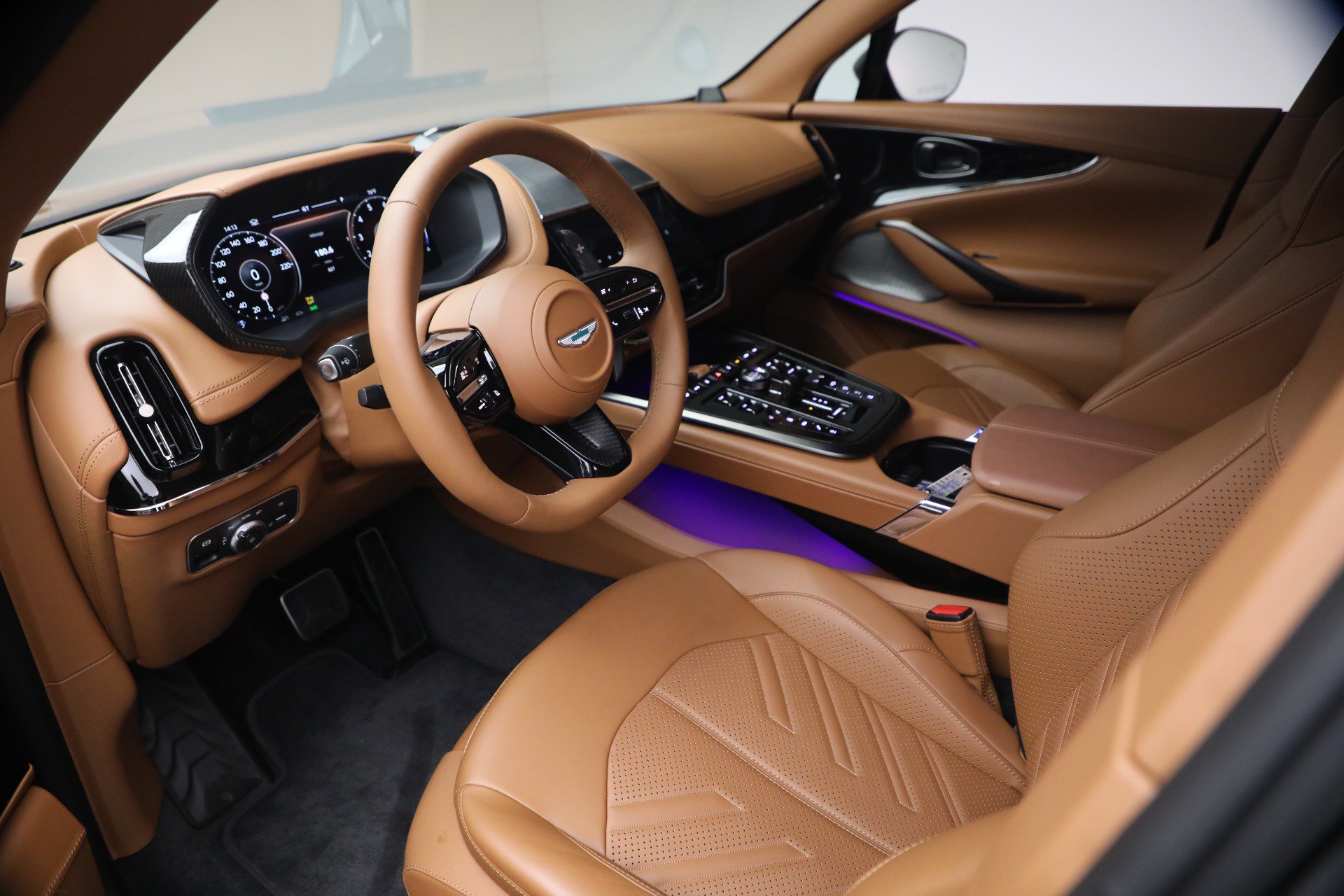 Used 2026 Aston Martin DBX S AWD/4WD image 12