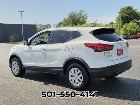 Used 2018 Nissan Rogue Sport S AWD/4WD image 3