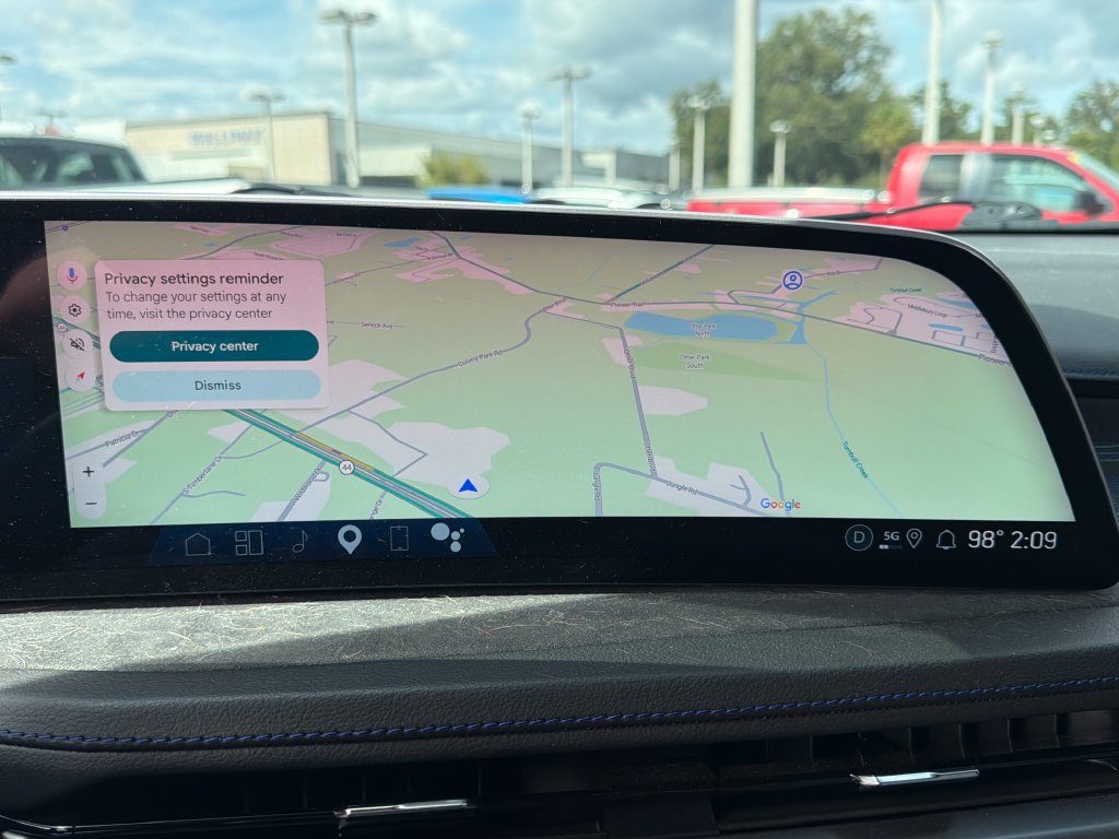 Used 2025 Cadillac XT4 Sport FWD image 24