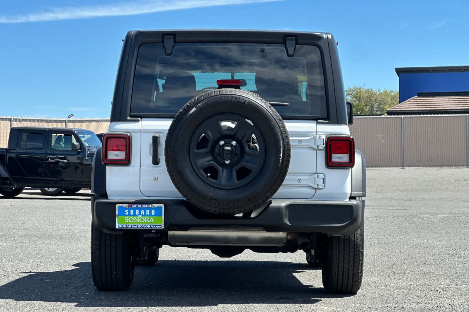 Used 2022 Jeep Wrangler Sport AWD/4WD image 4