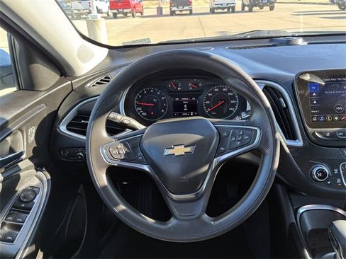 Used 2024 Chevrolet Malibu LT image 18