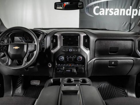 Used 2024 Chevrolet Silverado 2500 Custom w/ Custom Value Package AWD/4WD image 15