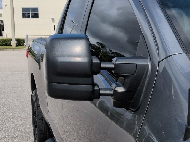 Used 2019 Nissan Titan SV w/ SV Convenience Package AWD/4WD image 13