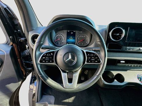 Used 2019 Mercedes-Benz Sprinter 170 image 11