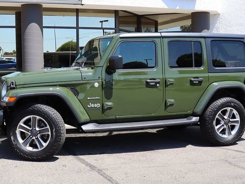 Used 2020 Jeep Wrangler Unlimited Sahara AWD/4WD image 4