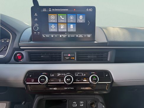 Used 2025 Honda Pilot EX-L image 16