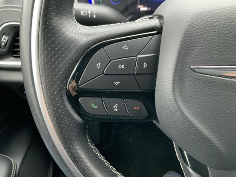 Used 2021 Chrysler Pacifica Limited w/ S Appearance Package image 32