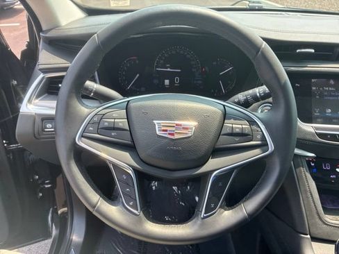 Used 2017 Cadillac XT5 Premium Luxury AWD/4WD image 31